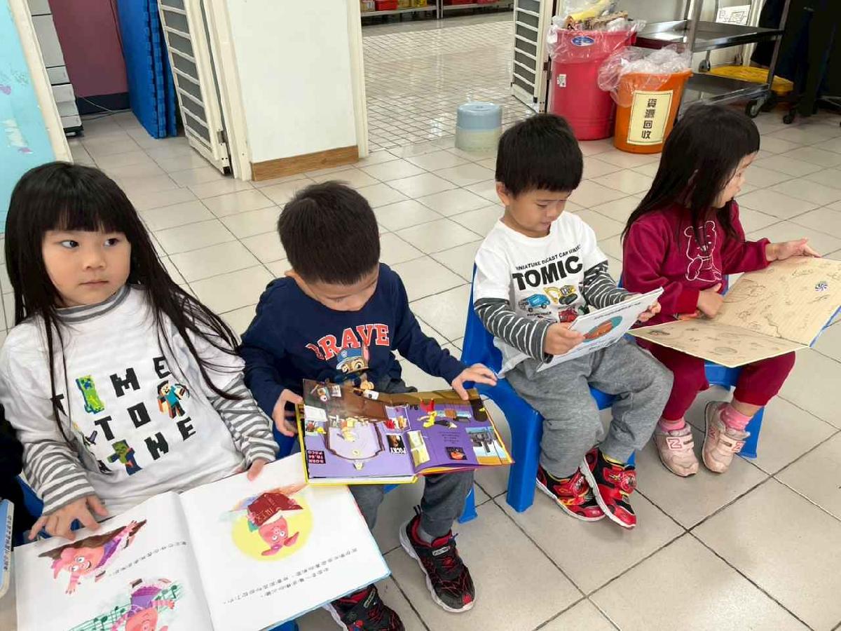 line_album_114-1崙坪行動書車2025125_251208_6