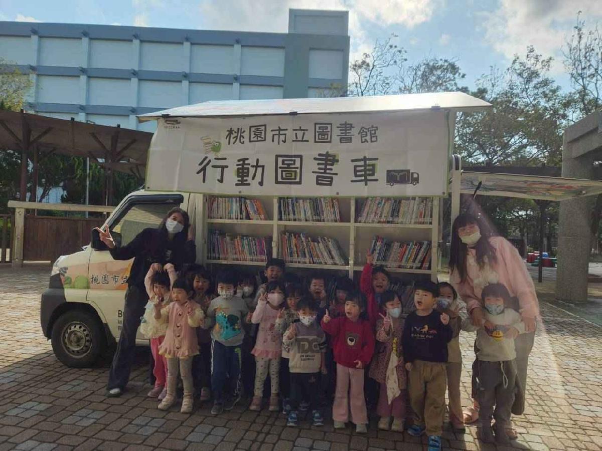 line_album_114-1崙坪行動書車2025125_251208_25