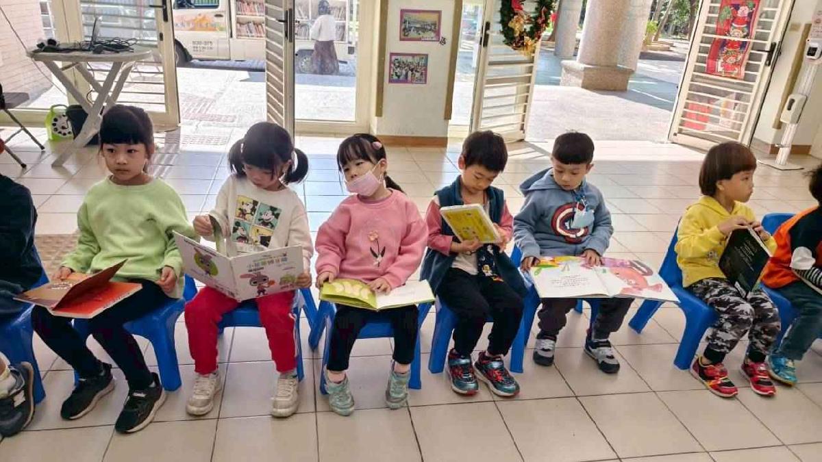 line_album_114-1崙坪行動書車2025125_251208_37