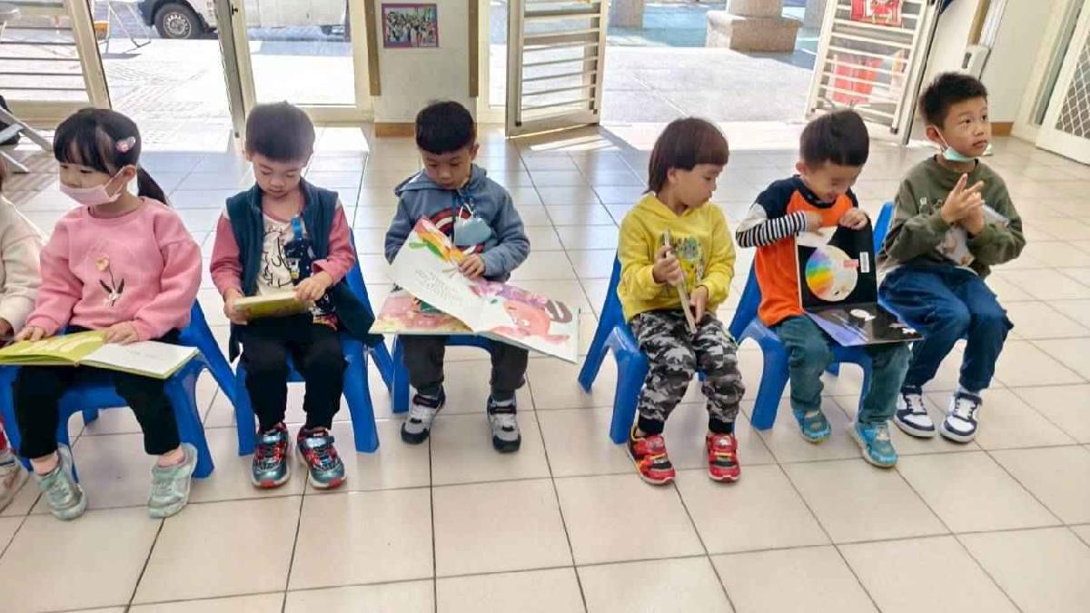 line_album_114-1崙坪行動書車2025125_251208_41