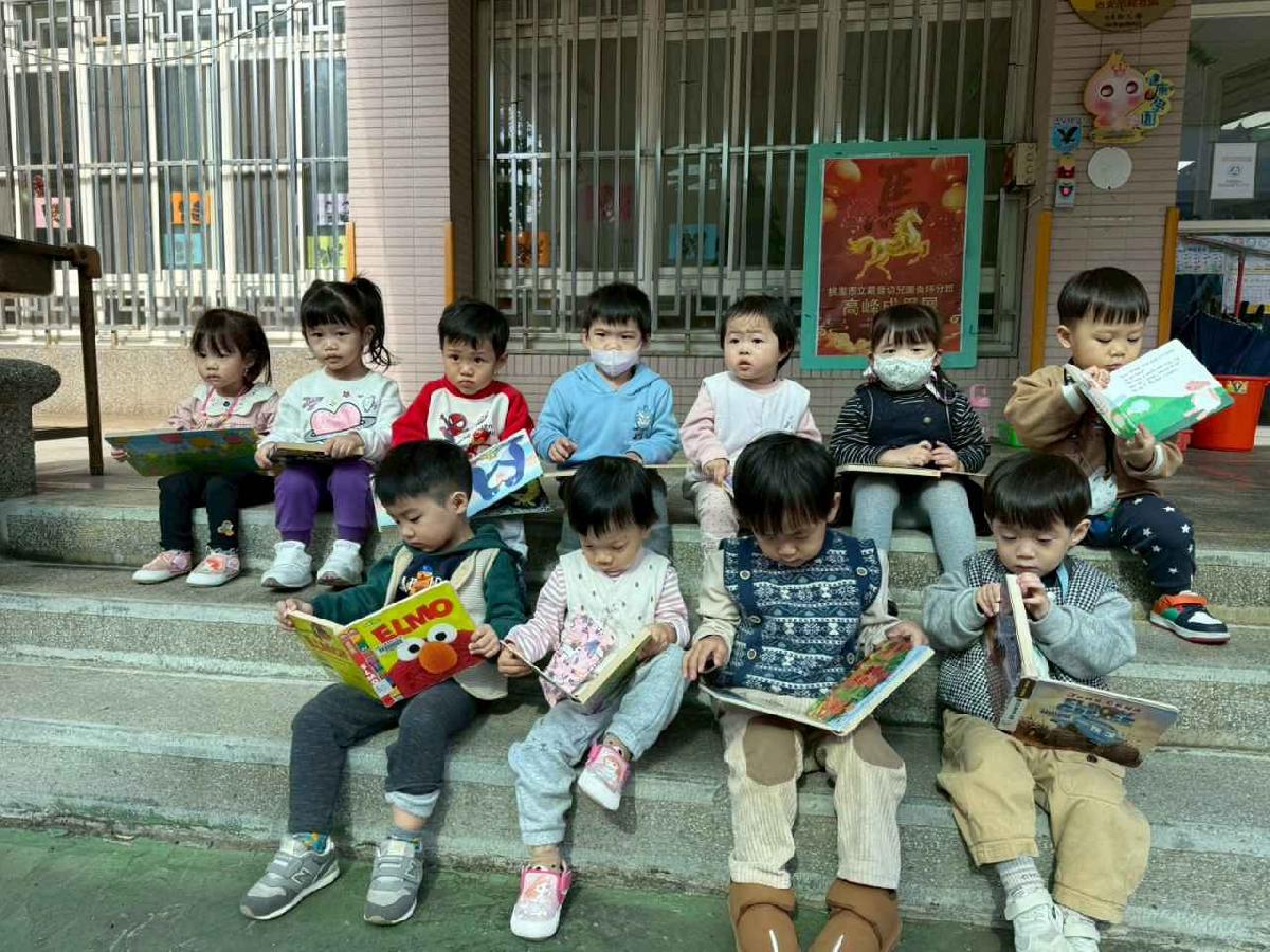 line_album_114-1崙坪行動書車2025125_251208_46